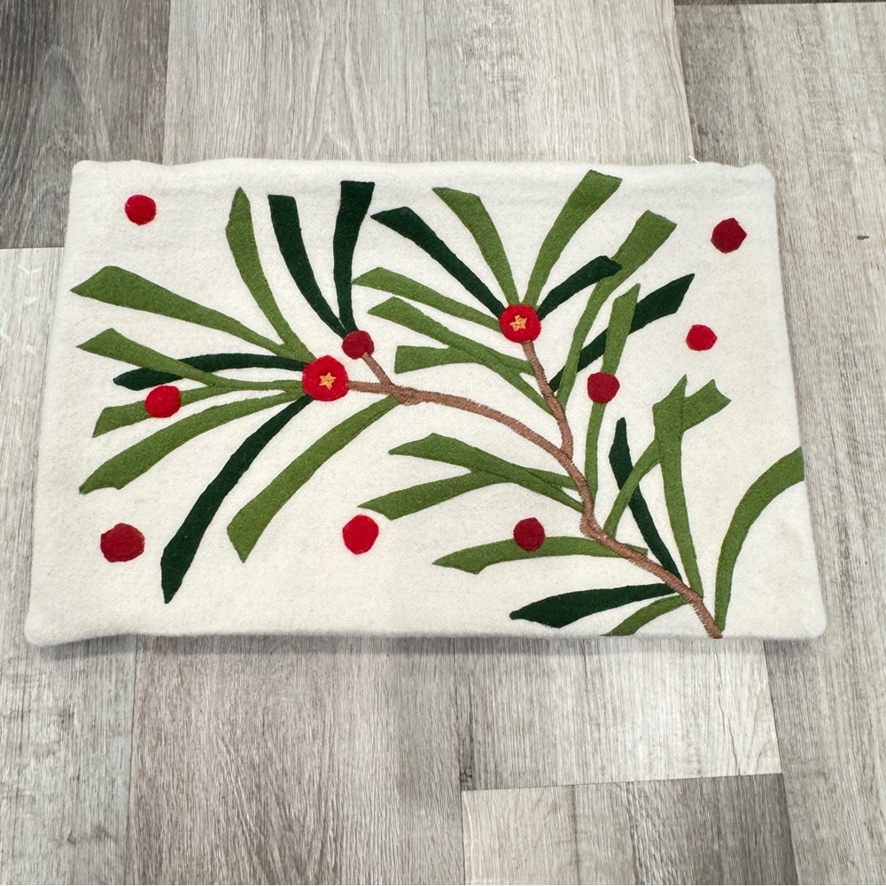 Crate&Barrel Alpine Wool Blend Accent Pillow Cover 12x18 Green Red Ivory Winter